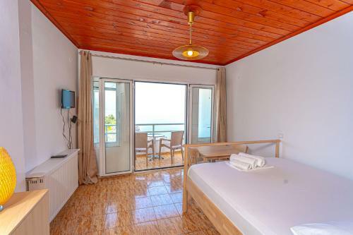 Hostal The Life Suites