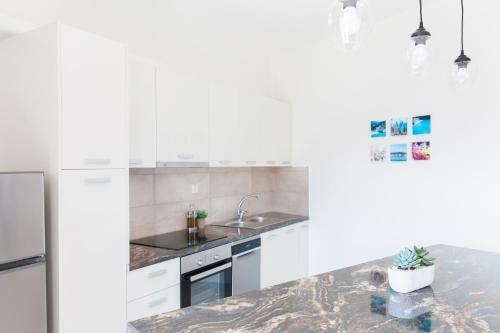A - Luxury 2br New Apartment Near Lefkas Town