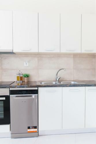 A - Luxury 2br New Apartment Near Lefkas Town