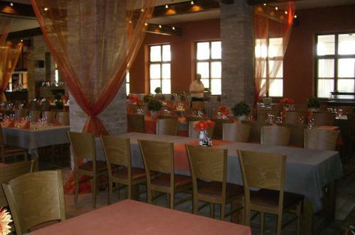 Sarl�spuszta Club Hotel