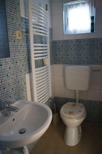 Hostal Alpok Tava Vend�gh�z