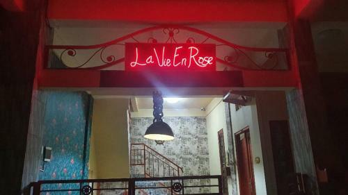 Hostal La Vie En Rose Residence