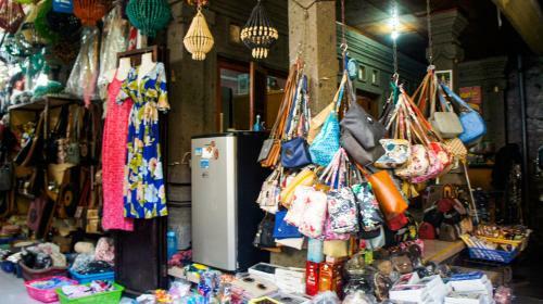 Hostal Luna House Legian