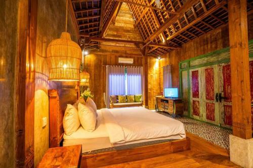 Villa Romantic Balinese Gem, Walk To Beach