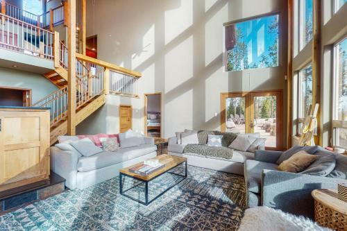 Grand Golf Course Chalet