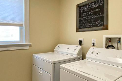 Tower Shores -- 39562 Admiral #2
