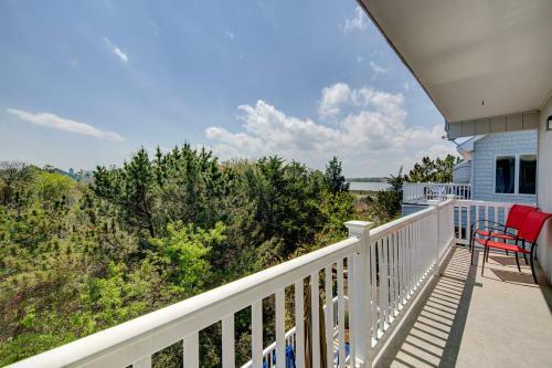 Tower Shores -- 39562 Admiral