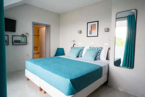 Hostal Joya Ofrynio Stylish Suites