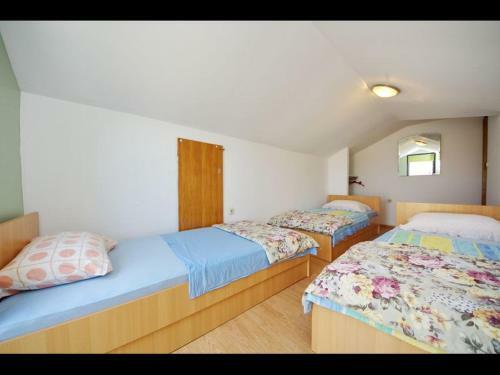Anna Apartments