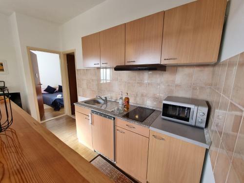 Cozy Apartments With Balcony And Garden - Ae1564