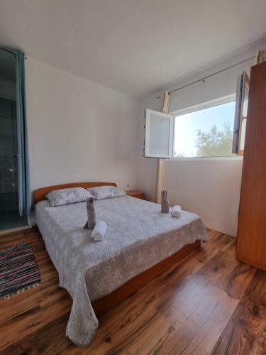 Cozy Apartments With Balcony And Garden - Ae1564