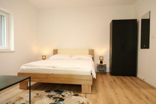 Studio Apartment Gea - Peaceful & Quiet - Queen Bed, Modern, Parking