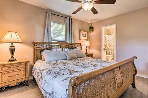 Sunny Gulf Breeze Home With Fire Pit And Grill!