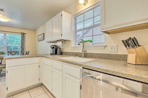 Single-story Home With Patio, 5 Mi To Beach!