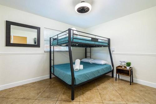 Spacious Pool Home With Putting Green, Sleeps 18!!
