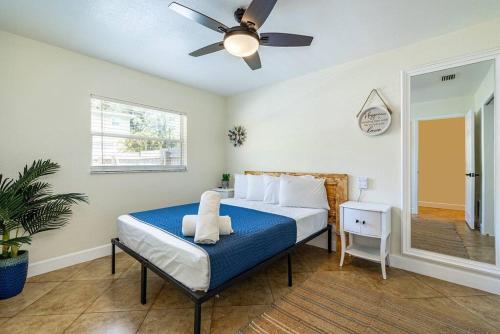 Spacious Pool Home With Putting Green, Sleeps 18!!