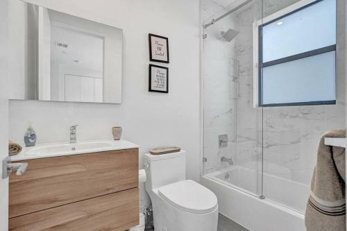 Villa Las Olas Designer Home With Heated Pool - Must!