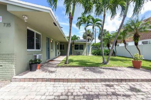 Apartamento Bright Garden Getaway - W/ Private Patio & Parking
