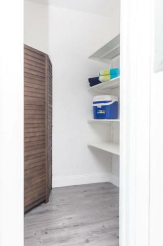 Apartamento Bright Garden Getaway - W/ Private Patio & Parking
