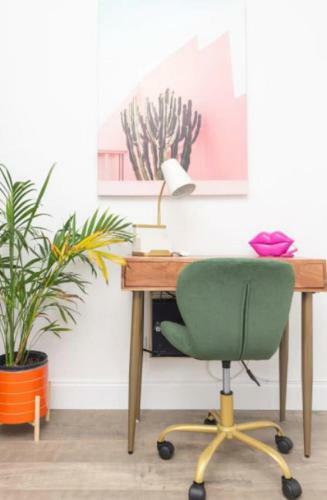 Apartamento Modern Garden Getaway W/ Parking & Patio