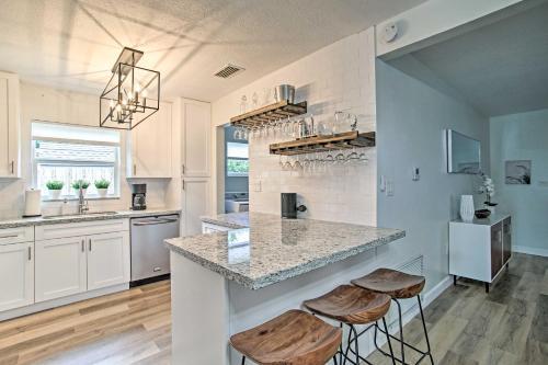 The Teal House - Pool And Yard, 2 Mi To Beach