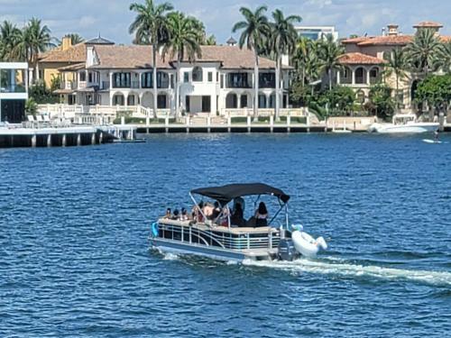 Apartamento Waterfront 4br 3b,intercoastal,pool,5 Min Walk 2 Beach
