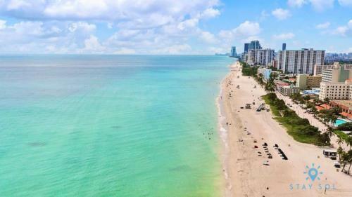 Posada 5 Beachfront Resort Rooftop Pool Hollywood Beach Broadwalk