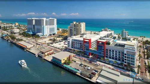 5 Beachfront Condo Roofto Pool 2 Bedroom Stunning View