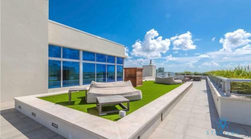 5 Beachfront Condo Roofto Pool 2 Bedroom Stunning View