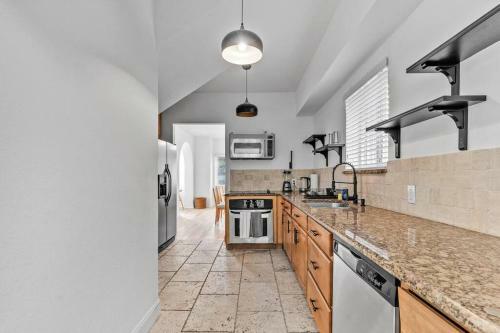 Stylish & Modern Home - 5 Min To Brickell