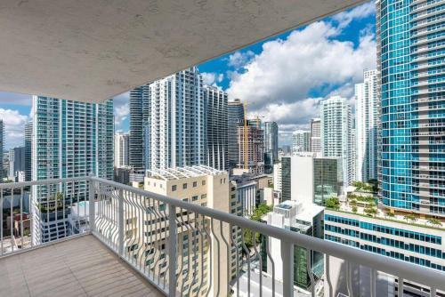 Beautiful 3 Bedroom Apartment In Brickell Miami