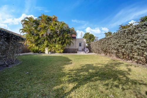 Coral Way - Brickell Area 3br House With Backyard