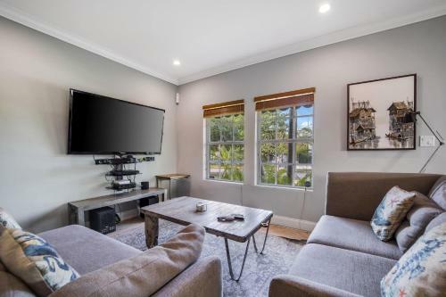 Coral Way - Brickell Area 3br House With Backyard