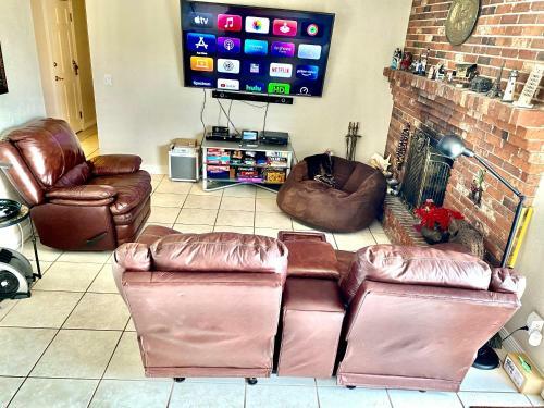 Beachside Pool, Jacuzzi, Golf Cart, Kids, Pet Home