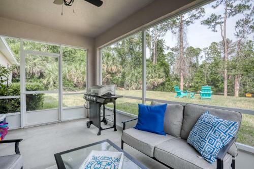 Cozy Canal Retreat