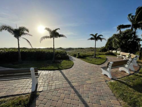 Venice Island - Dog Friendly - Walk To Beach - Work Ready
