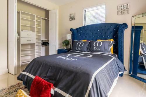 **new**gorgeous 3bedroom Minutes From Beach