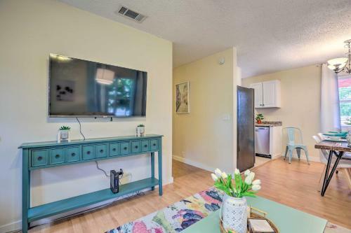 Bright St Augustine Cottage About 3 Mi To Beach!