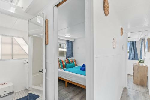 River View Houseboat