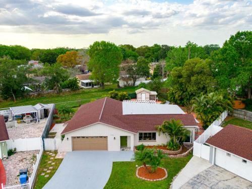 Beautiful Completely Remodeled Home Minutes To Downtown