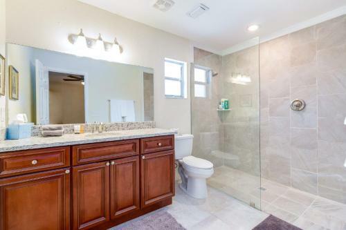 Beautiful Completely Remodeled Home Minutes To Downtown