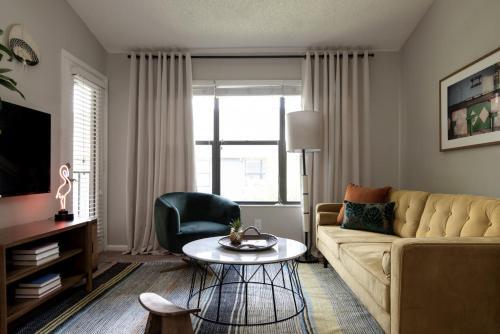 Wanderjaunt - Grande Oasis Luxury Apartments