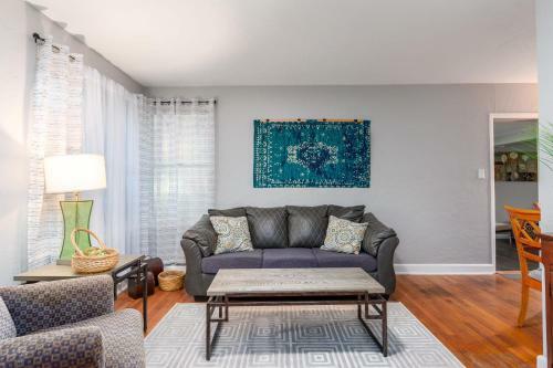 Cozy Hideaway Near Seminole Heights