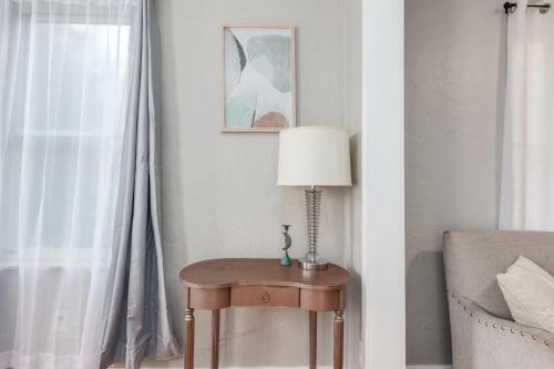 Cozy Hideaway Near Seminole Heights