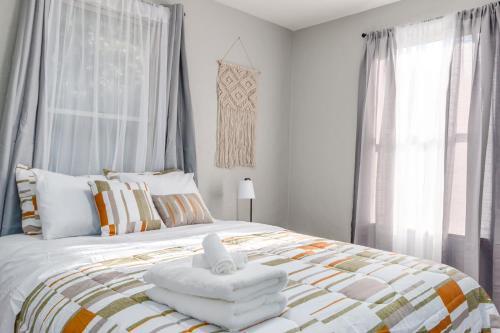 Cozy Hideaway Near Seminole Heights