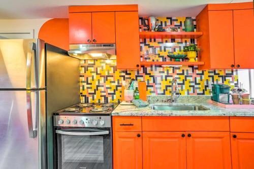 Eclectic Tampa Home Less Than 4 Mi To Busch Gardens!