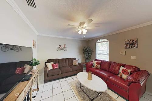 Modern And Cozy Home 10 Mins To Beach
