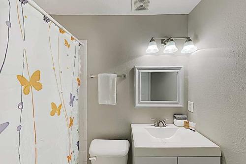 Modern And Cozy Home 10 Mins To Beach