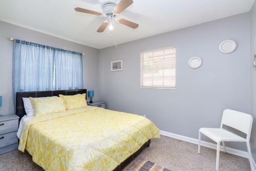 Charming Cozy Cottage In South Tampa