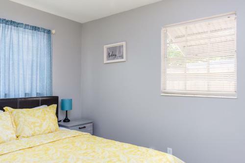 Charming Cozy Cottage In South Tampa